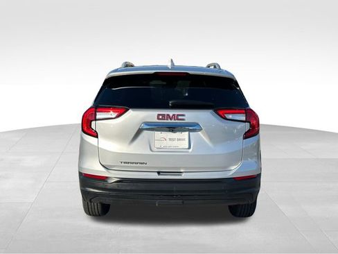 Used 2022 GMC Terrain SLT image 4