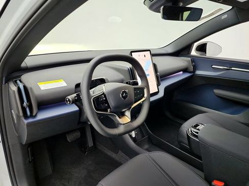 New 2026 Volvo EX30 Ultra w/ Protection Package Premier AWD/4WD image 16