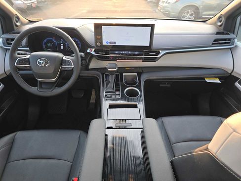 Certified 2026 Toyota Sienna XSE AWD/4WD image 14