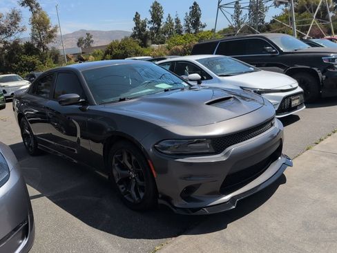 Used 2019 Dodge Charger GT RWD image 3