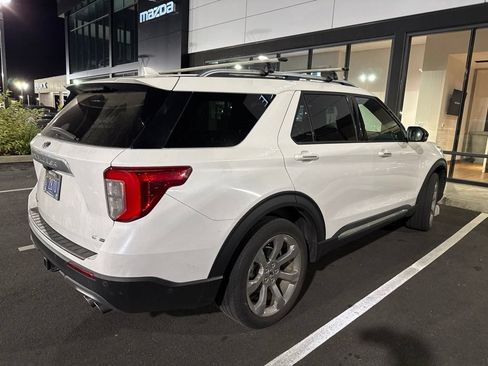 Used 2020 Ford Explorer Platinum w/ Premium Technology Package AWD/4WD image 3