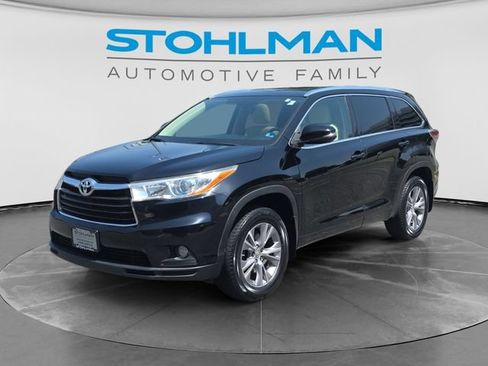 Used 2014 Toyota Highlander XLE AWD/4WD image 1