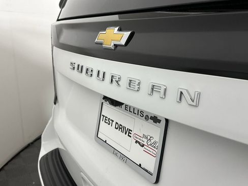 New 2026 Chevrolet Suburban LT w/ Comfort Package image 32