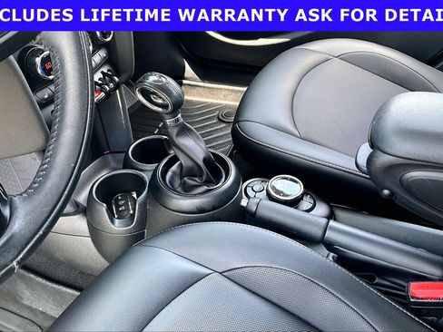 Used 2017 MINI Cooper 4-Door Hardtop FWD image 14