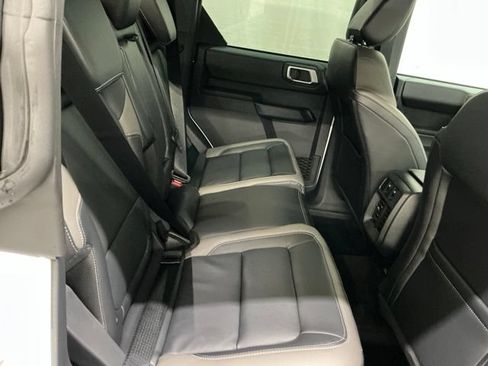 New 2026 Ford Bronco Outer Banks w/ Sasquatch Package AWD/4WD image 18