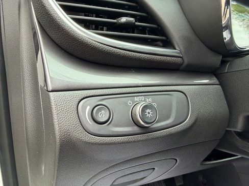 Used 2019 Buick Encore Preferred AWD/4WD image 18