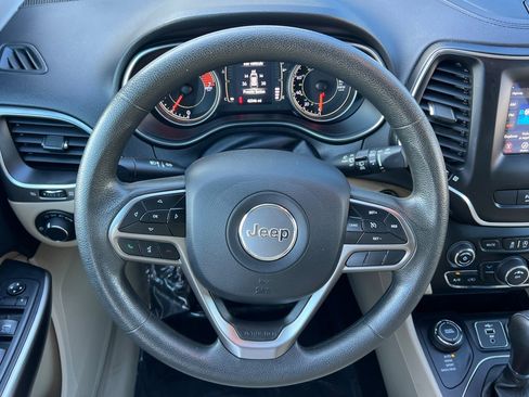 Used 2020 Jeep Cherokee Latitude image 15