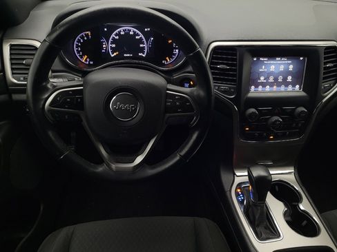 Used 2019 Jeep Grand Cherokee Laredo image 22