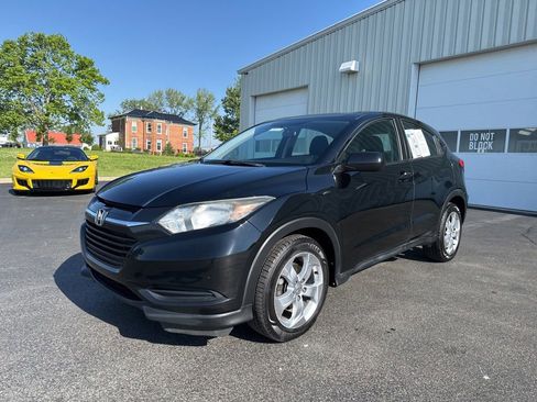 Used 2016 Honda HR-V LX image 3