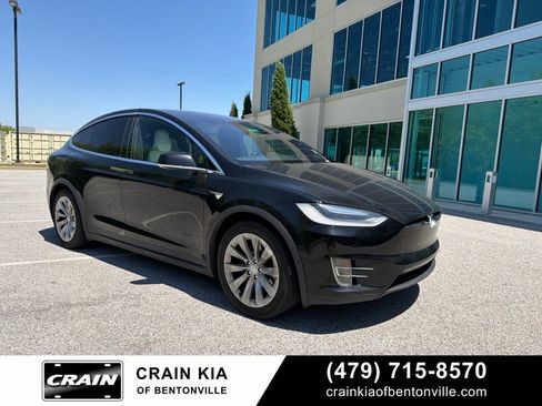 Used 2017 Tesla Model X 75D AWD/4WD image 5
