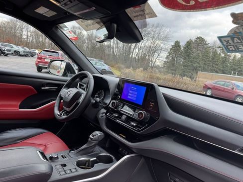 Certified 2023 Toyota Highlander XSE image 48