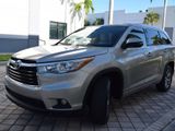 Used 2015 Toyota Highlander XLE image 2