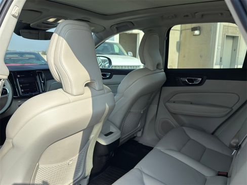 Used 2023 Volvo XC60 B5 Plus w/ Protection Package Premier image 27