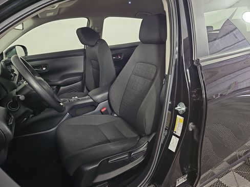 Certified 2024 Honda HR-V LX image 19