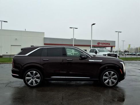 Certified 2025 Cadillac Escalade IQ Luxury 1 image 3