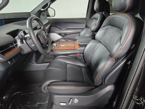 New 2027 Lincoln Navigator Black Label AWD/4WD image 13