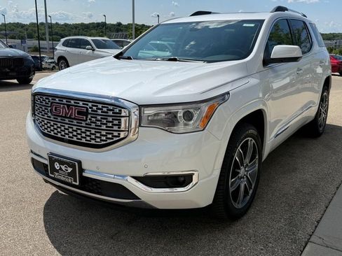 Used 2019 GMC Acadia Denali w/ Technology Package AWD/4WD image 8