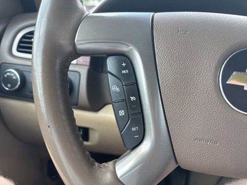 Used 2013 Chevrolet Avalanche LTZ AWD/4WD image 26