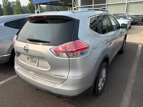Used 2015 Nissan Rogue SV AWD/4WD image 11