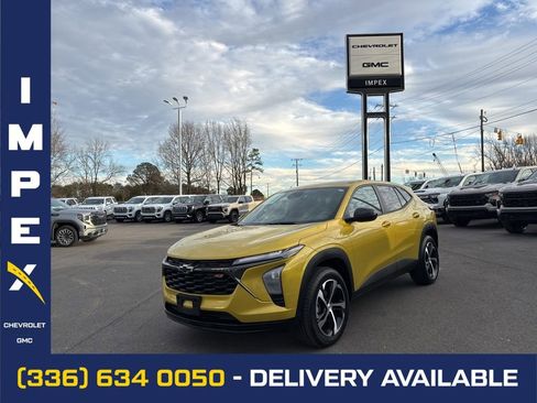 Used 2024 Chevrolet Trax RS w/ Driver Confidence Package image 1