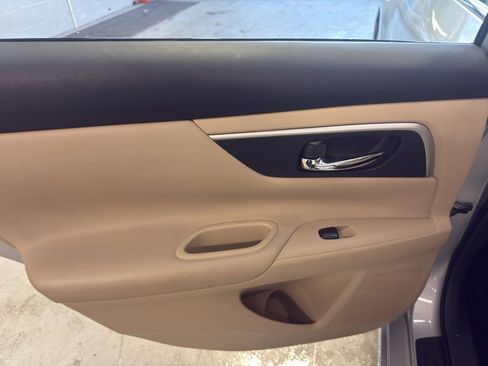 Used 2017 Nissan Altima 2.5 SL image 26