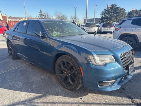 Used 2022 Chrysler 300 Touring L w/ Popular Equipment Group image 3