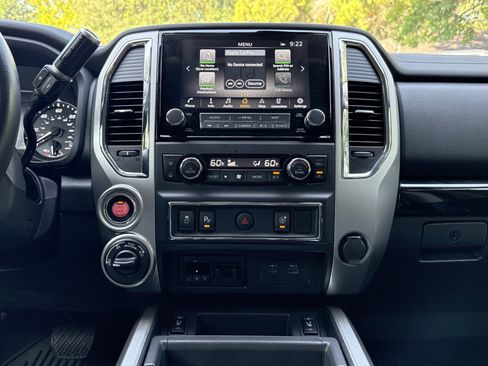 Used 2021 Nissan Titan SV w/ SV Convenience Package AWD/4WD image 8