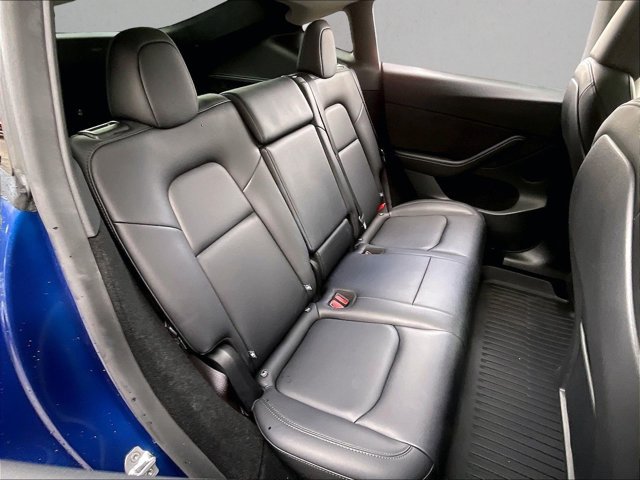 Used 2025 Tesla Model Y Long Range RWD image 27