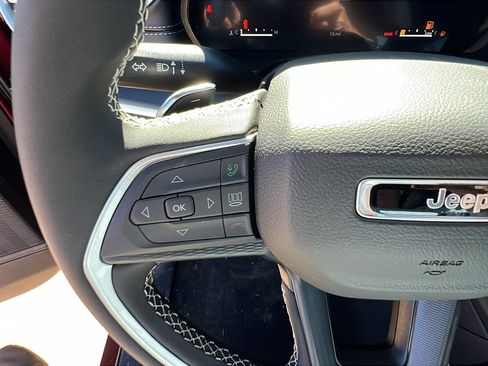 New 2026 Jeep Grand Cherokee L Laredo image 23