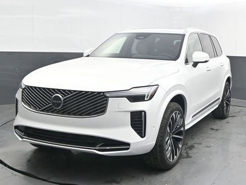 New 2026 Volvo XC90 B6 Ultra image 3