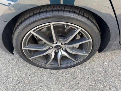 Used 2024 Genesis G70 2.5T image 30