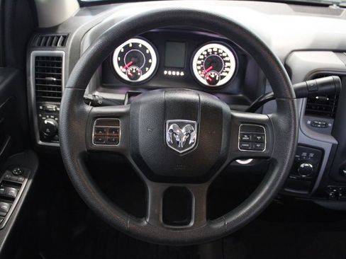 Used 2014 RAM 1500 Express AWD/4WD image 25