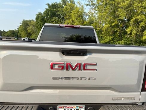 Used 2024 GMC Sierra 1500 Elevation AWD/4WD image 7