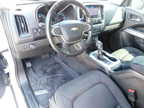 Used 2022 Chevrolet Colorado LT w/ LT Convenience Package RWD image 18