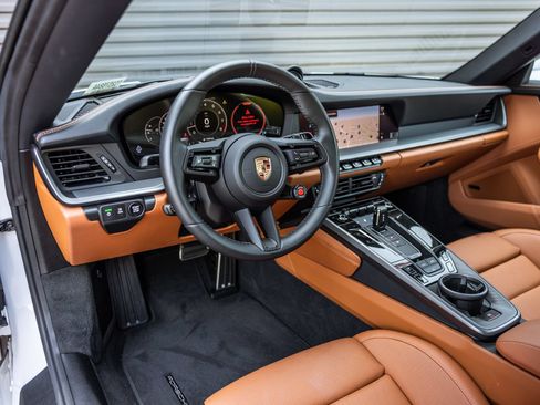 Certified 2026 Porsche 911 Carrera 4S AWD/4WD image 4