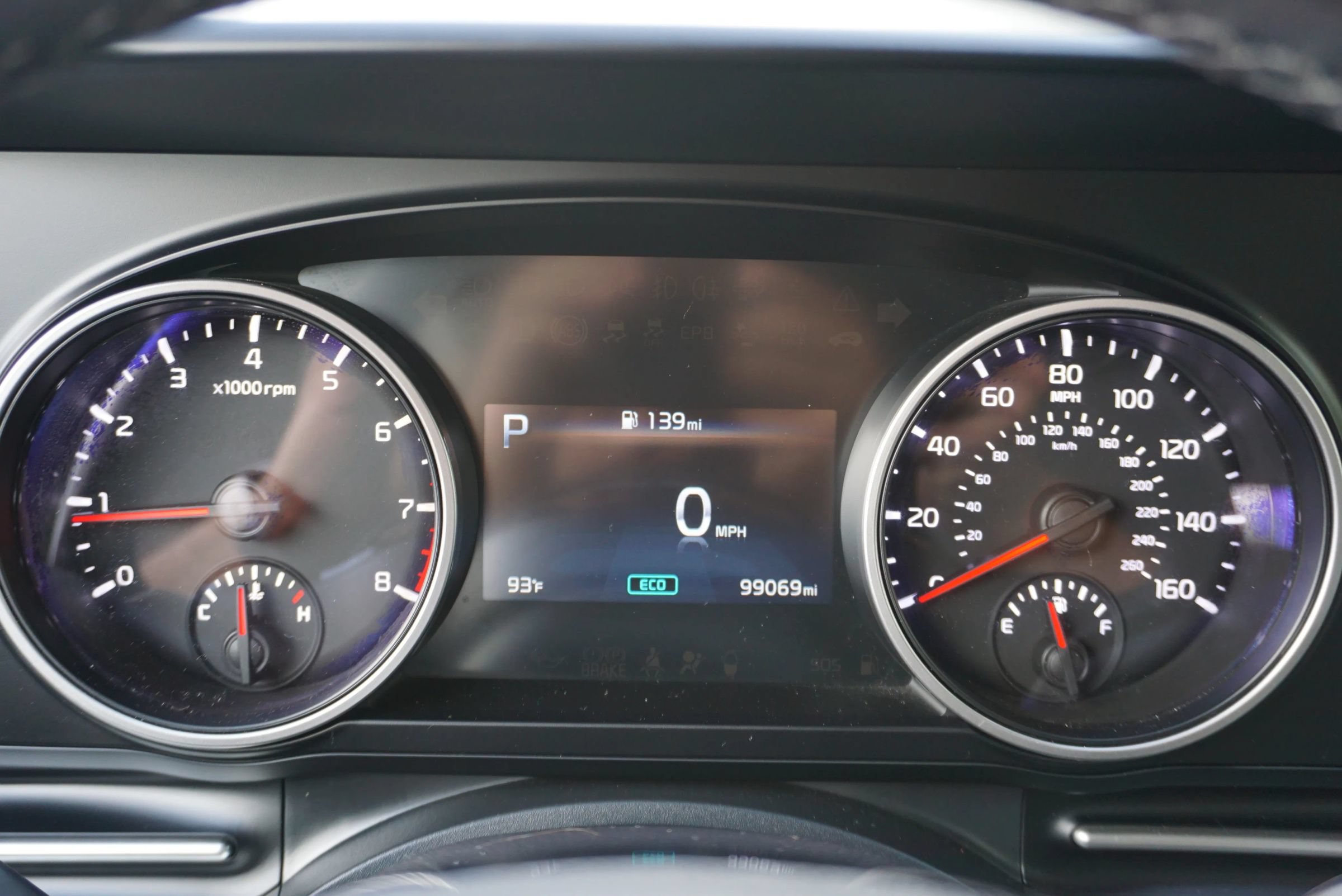 Used 2022 Kia Carnival LX FWD image 37