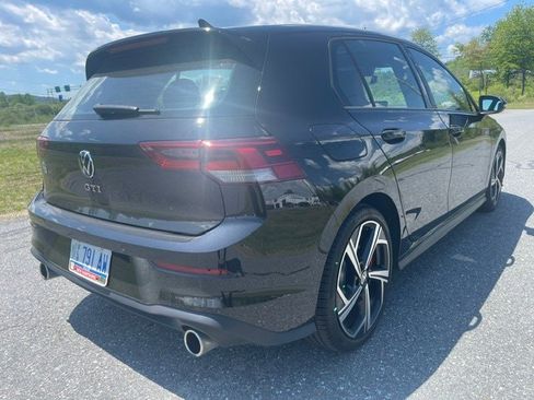 Used 2025 Volkswagen GTI SE FWD image 4