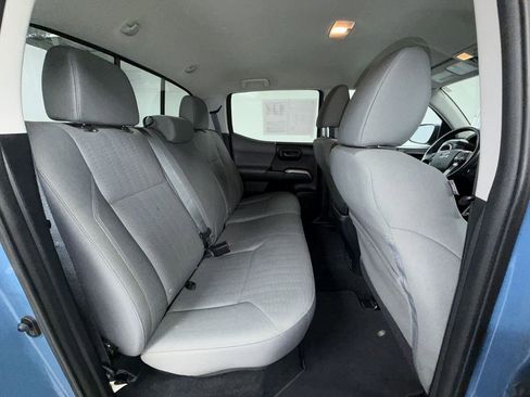 Used 2019 Toyota Tacoma SR5 AWD/4WD image 17