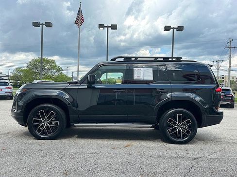 Used 2024 Lexus GX 550 w/ Accessory Package (31) image 2