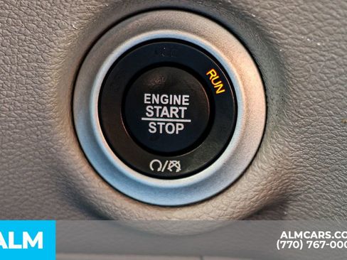 Used 2024 Chrysler Pacifica Touring-L image 46