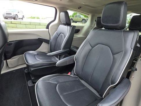 Certified 2022 Chrysler Pacifica Limited FWD image 20
