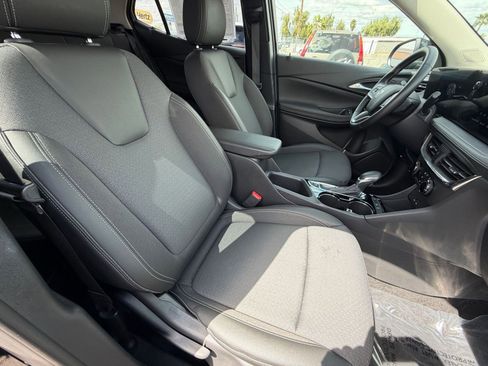 Used 2025 Buick Encore GX Preferred image 35