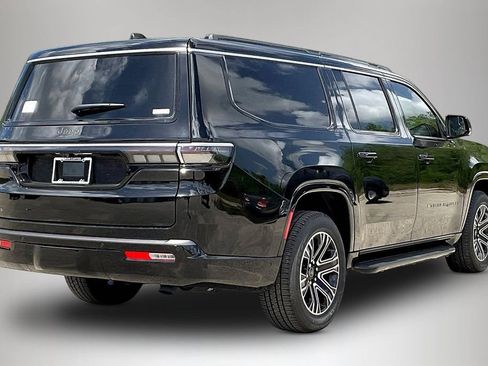 New 2026 Jeep Grand Wagoneer L 4WD w/ Premium Group I image 21