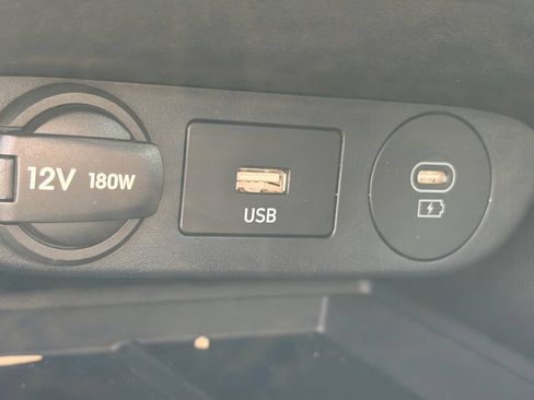 Certified 2025 Hyundai Elantra Sport FWD image 32