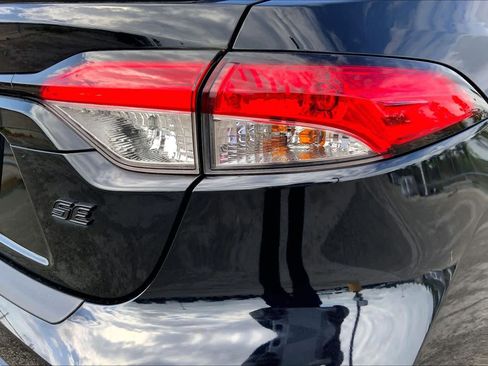 Used 2025 Toyota Corolla SE image 31