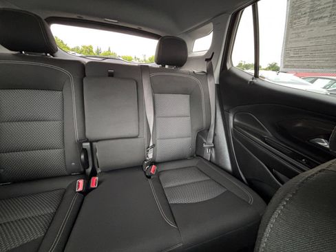 Used 2024 GMC Terrain SLE FWD image 31