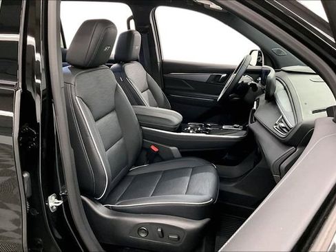 Used 2025 Buick Enclave Sport Touring w/ LPO, Floor Liner Package image 8