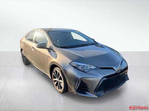 Certified 2017 Toyota Corolla SE FWD image 5