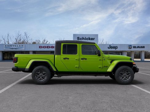 New 2025 Jeep Gladiator Sport image 41