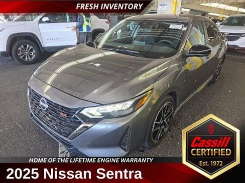 Used 2025 Nissan Sentra SR FWD image 1